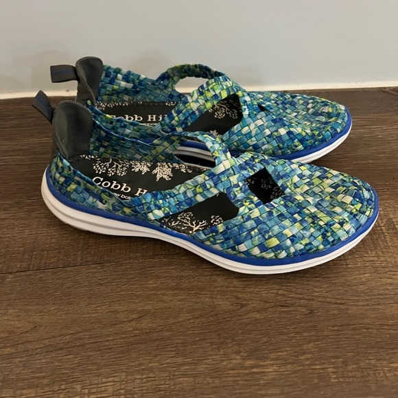 Cobb Hill by New Balance Shoes - Cobb Hill by New Balance Blue and Green Sneakers size 9